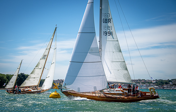 Cowes Classics Week SunMaidV and Tomahawk TJP4744 TJP4744